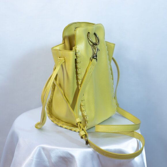 UNIVERSAL THREAD Drawstring Crossbody Bag Yellow - Picture 5 of 9